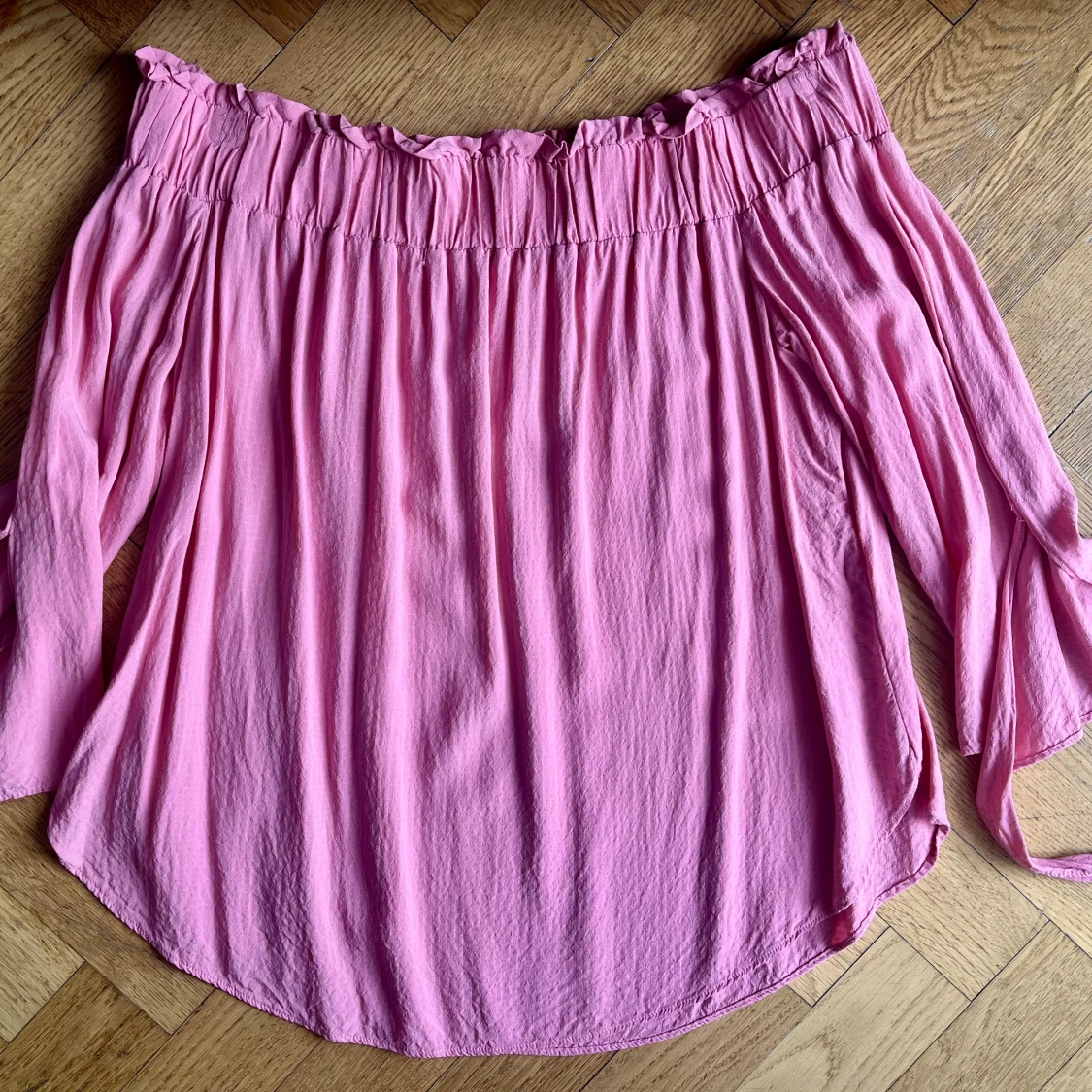 Rosa offshoulder blus med knytärmar - 3