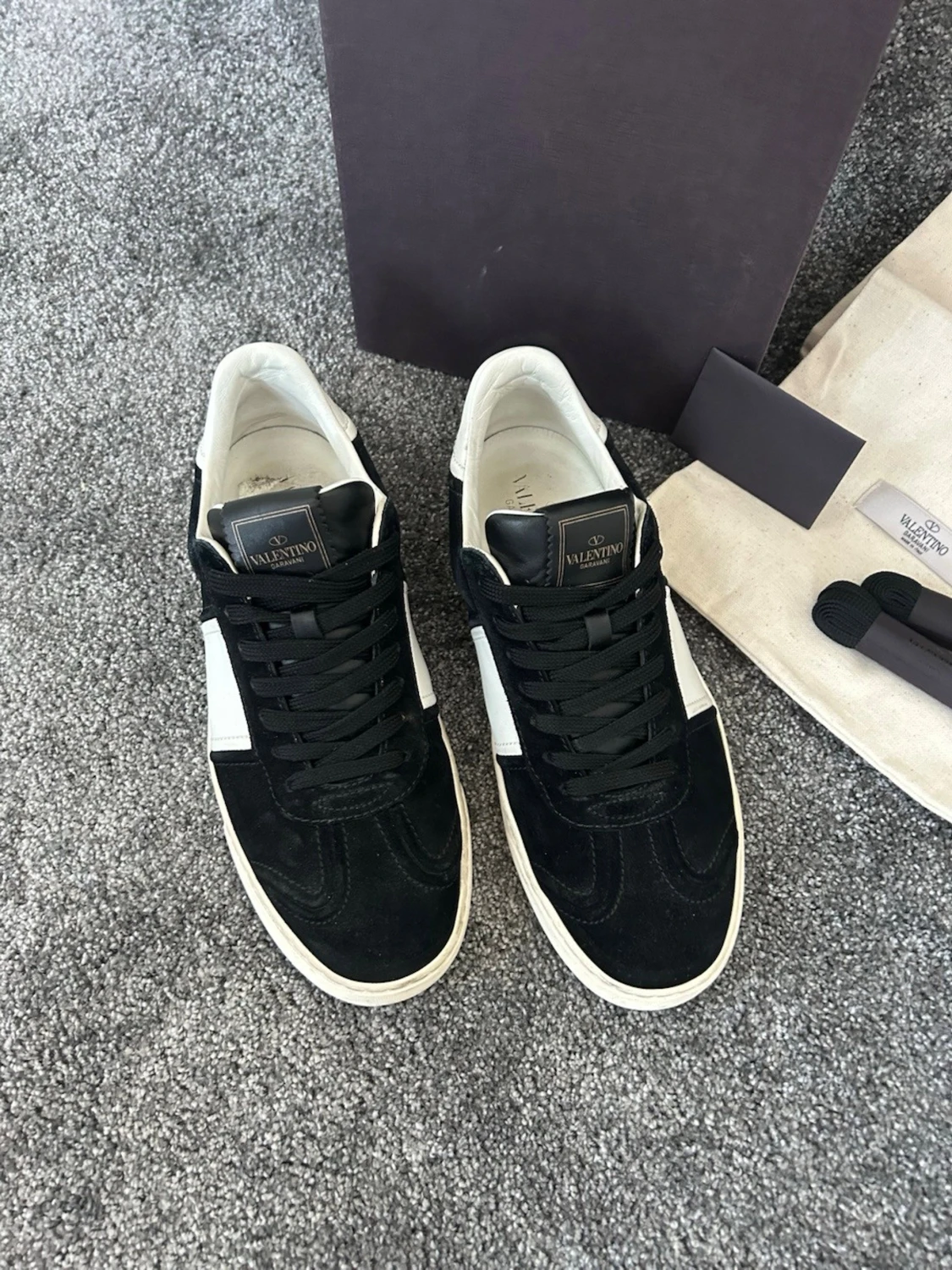 Svarta Valentino Flycrews  - 2