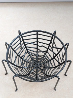 Skål av plast - Skål av plast. Passar utmärkt till Halloween 