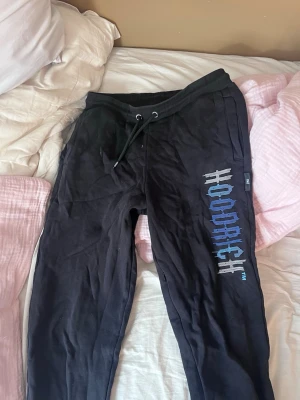Hoodrich byxor  - Skulle säga storlek xs