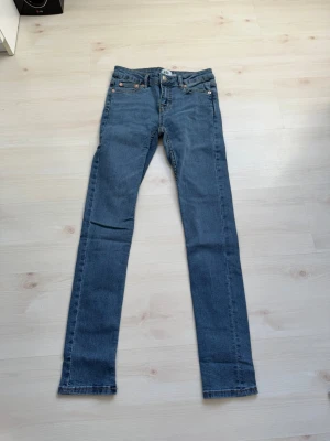 Jeans - Oanvända jeans💕