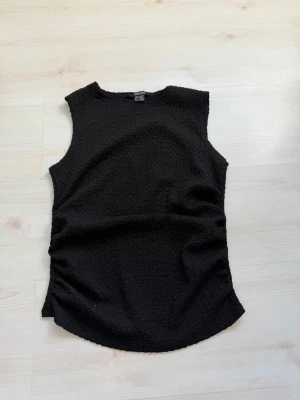 Topp - Fin svart topp💕
