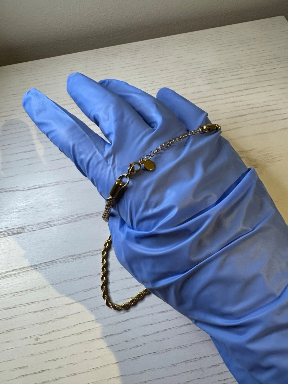 Guldtonat tvinnat halsband - 1