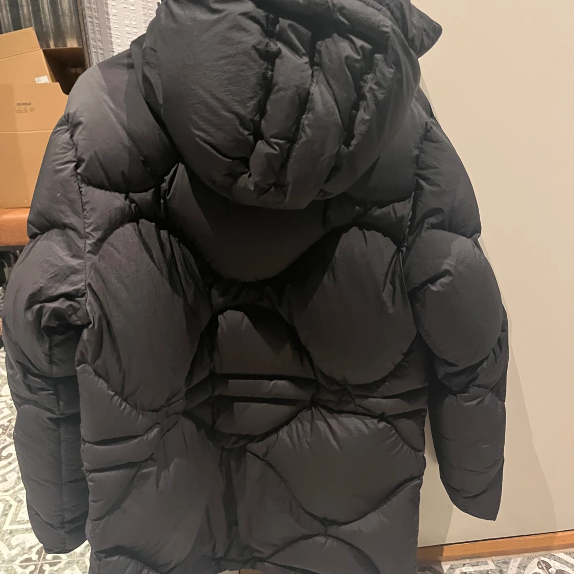 Svart dunjacka från Peak Performance - 91