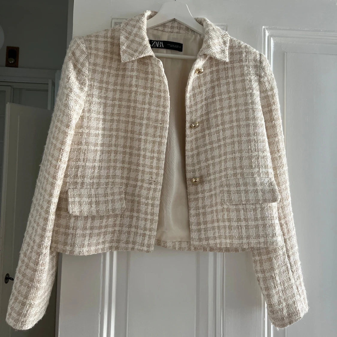 Beige rutig kavaj från Zara