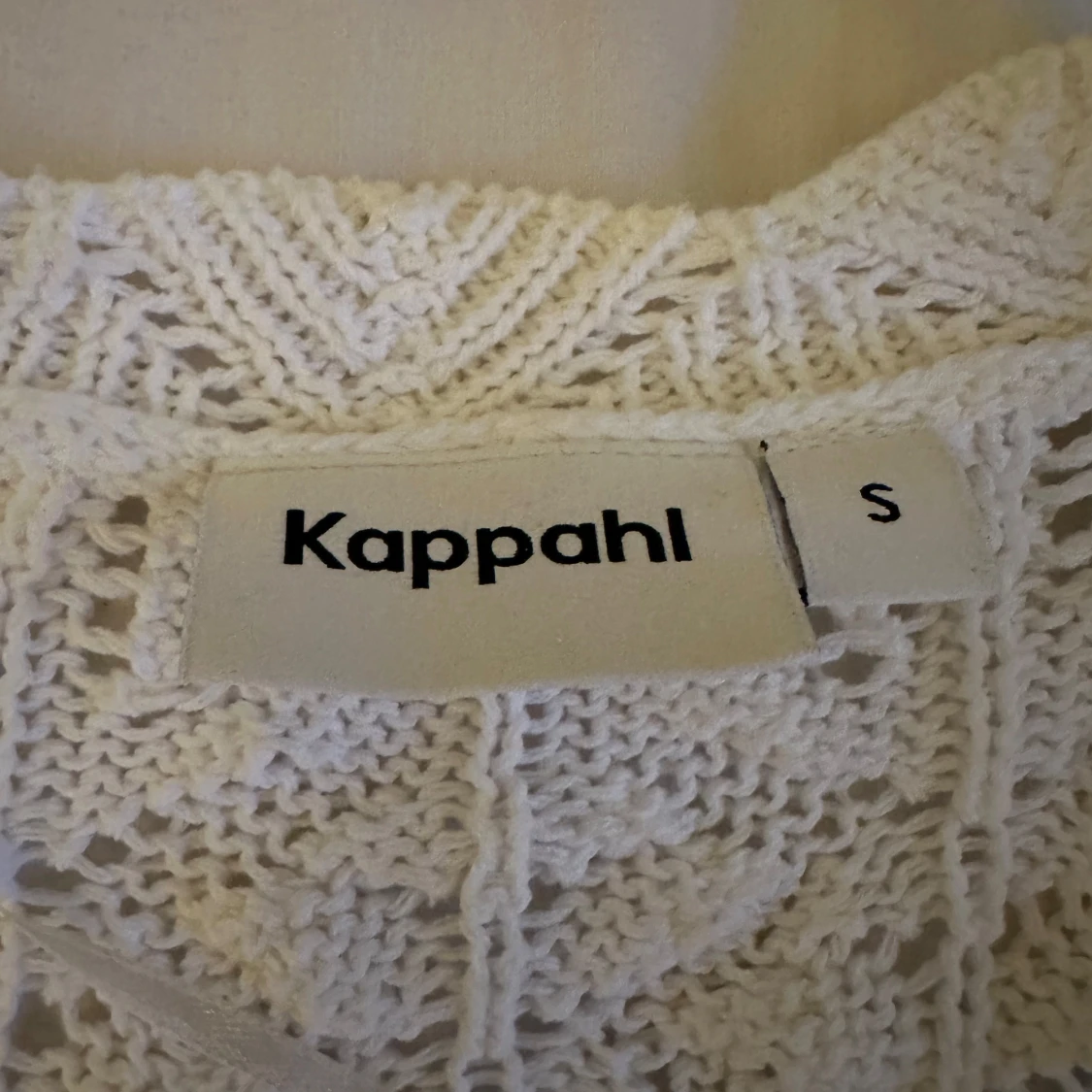 Vit stickad kofta från Kappahl - 91