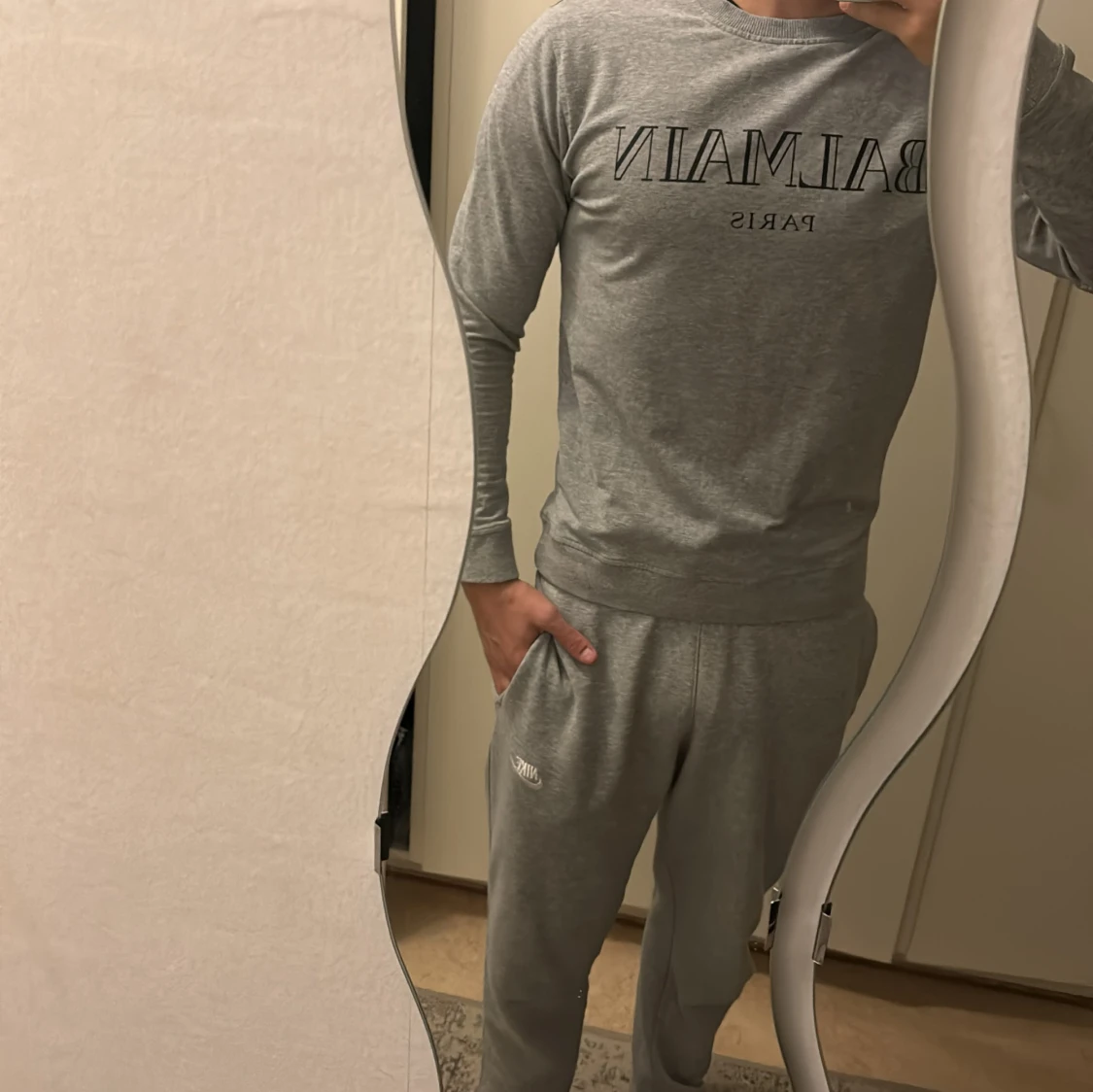 Grå sweatshirt från Balmain - 92