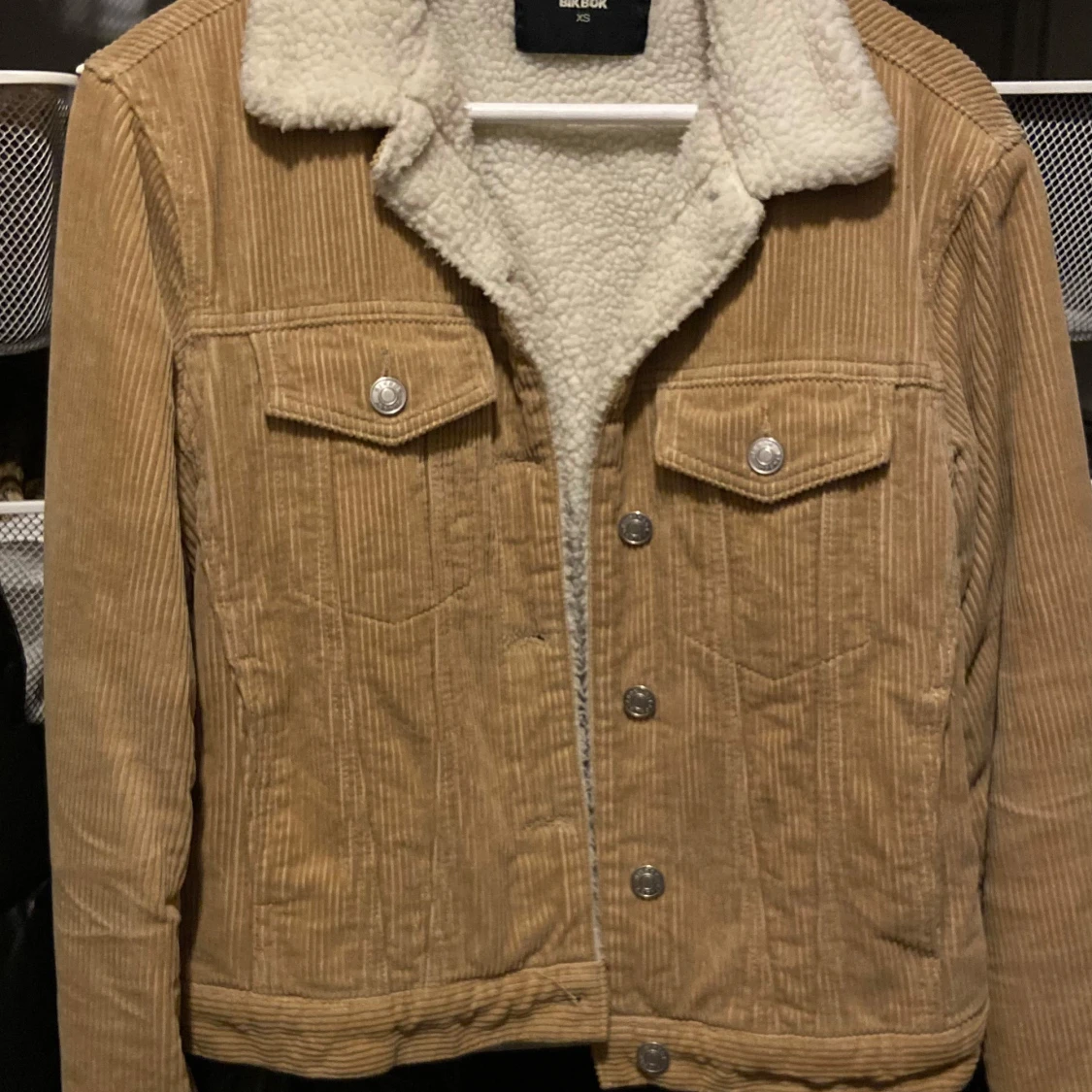 Beige manchesterjacka från Bik Bok