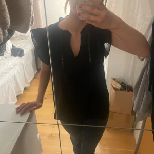 Blus - Superfin blus som endast är använd en gång! Nypris 349kr