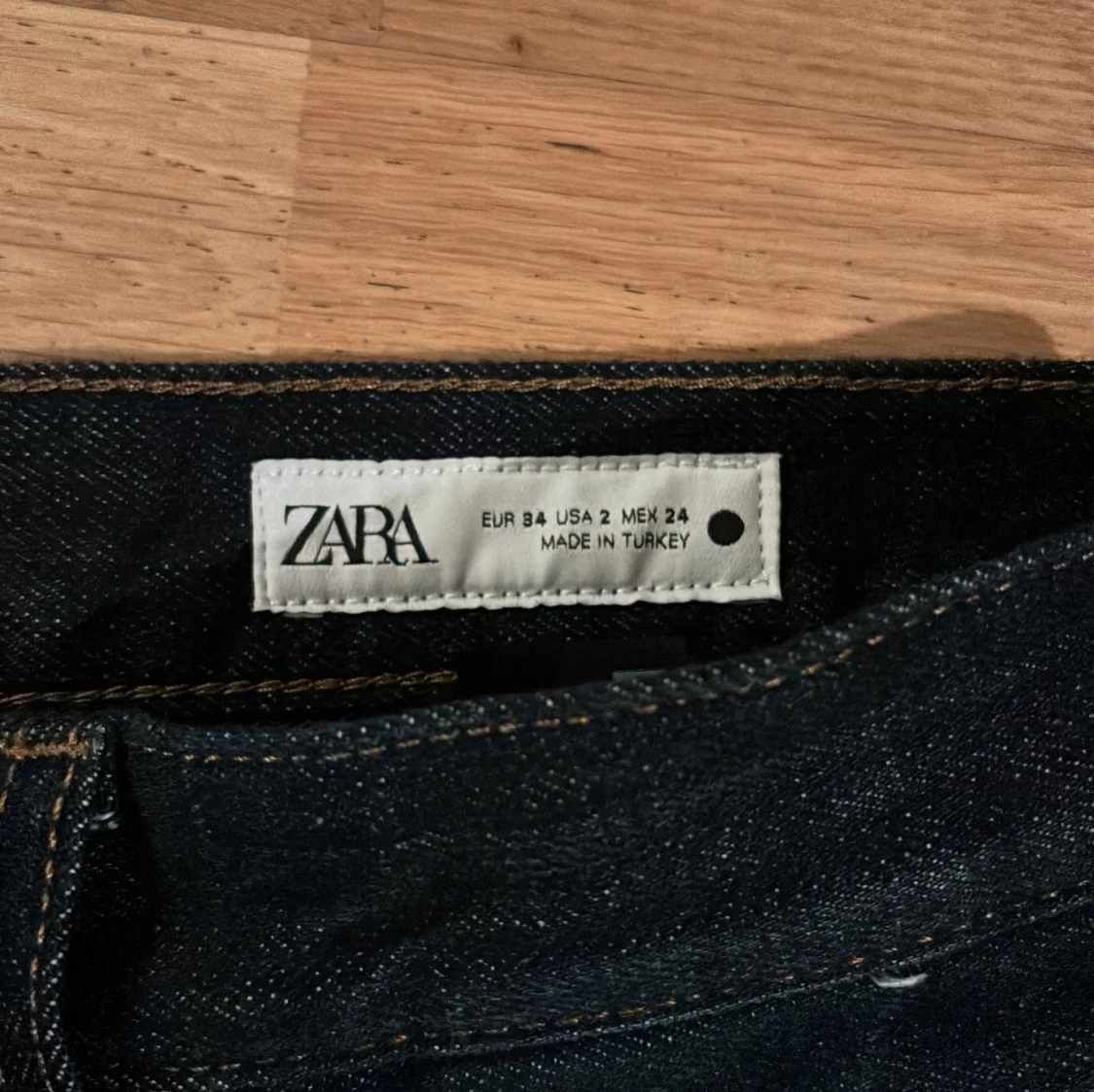 Mörkblå jeans från Zara - 92