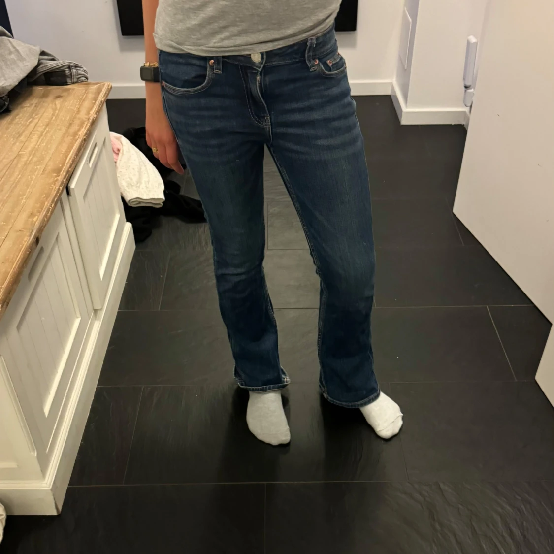 Mörkblåa jeans från Gina Young i storlek 146🥰❤️❤️ - 90