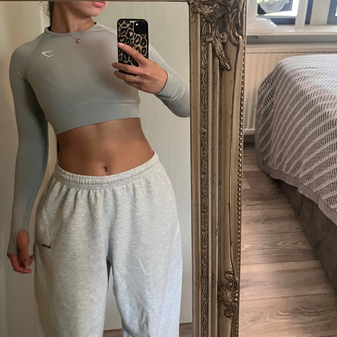 gymshark top - 90