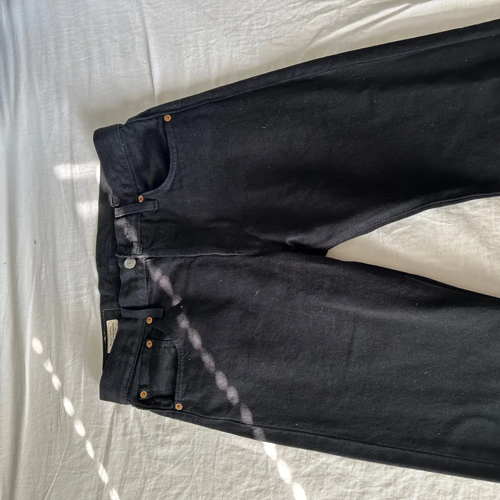 Säljer mina jeans då jag inte använder dem. Typ helt nya använd 1-2 gånger  Storlek W29 L32. Jeans & Byxor.