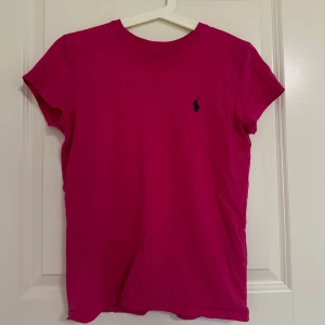 Ralph Lauren - Ralph Lauren t-shirt. Supersöt. Inga skador. Helt ny.