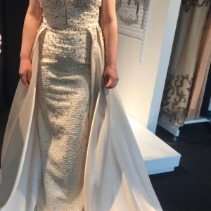 Festklänning - Kenzel festklänning storlek 38