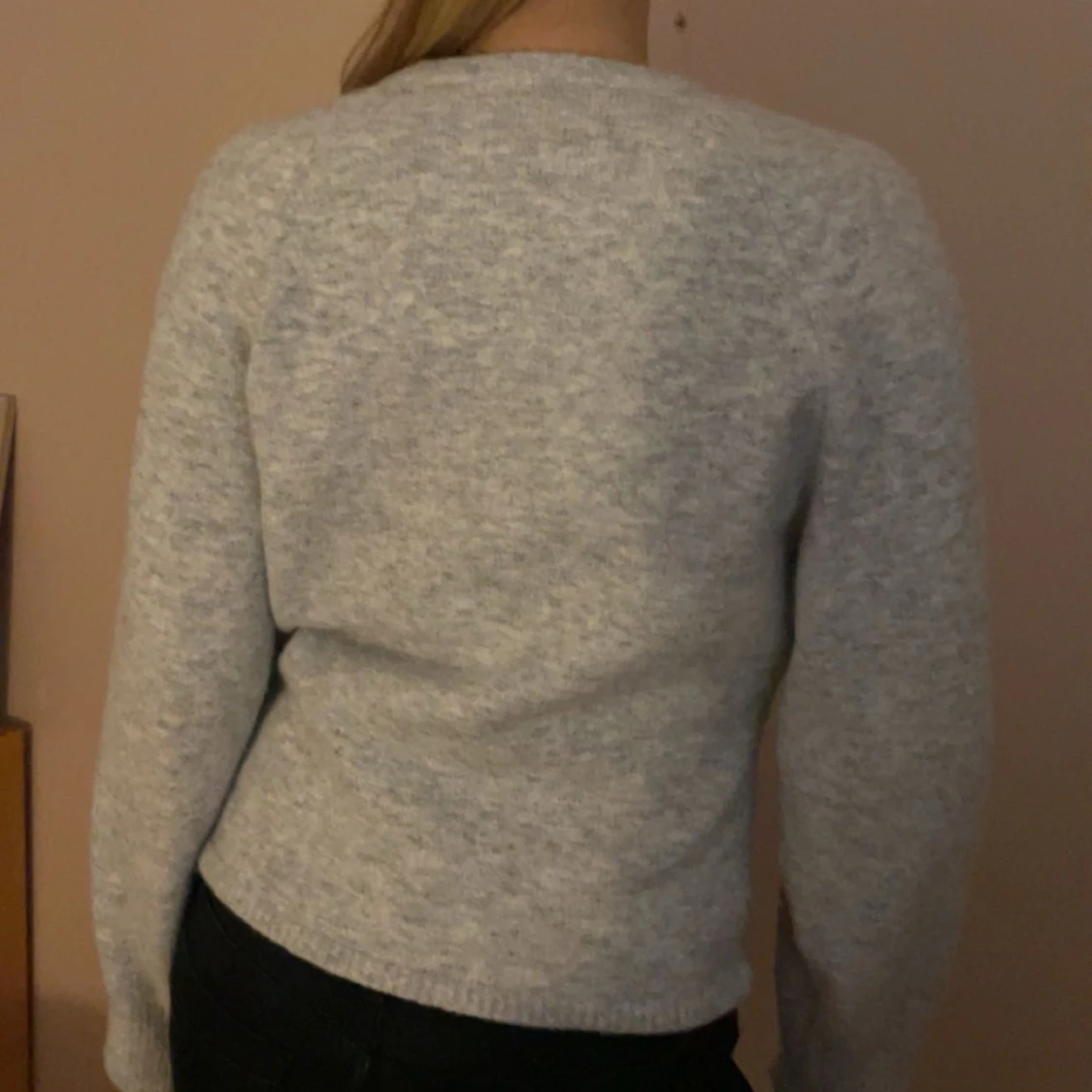 Grå stickad kofta - 92