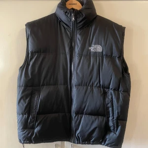 Lättviktsväst The North Face  - Lättviksväst i nyskick från The North Face  