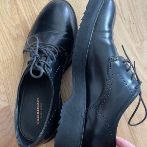 Vagabond snörskor - Använda endast ett få tal gånger. Nypris 1090kr