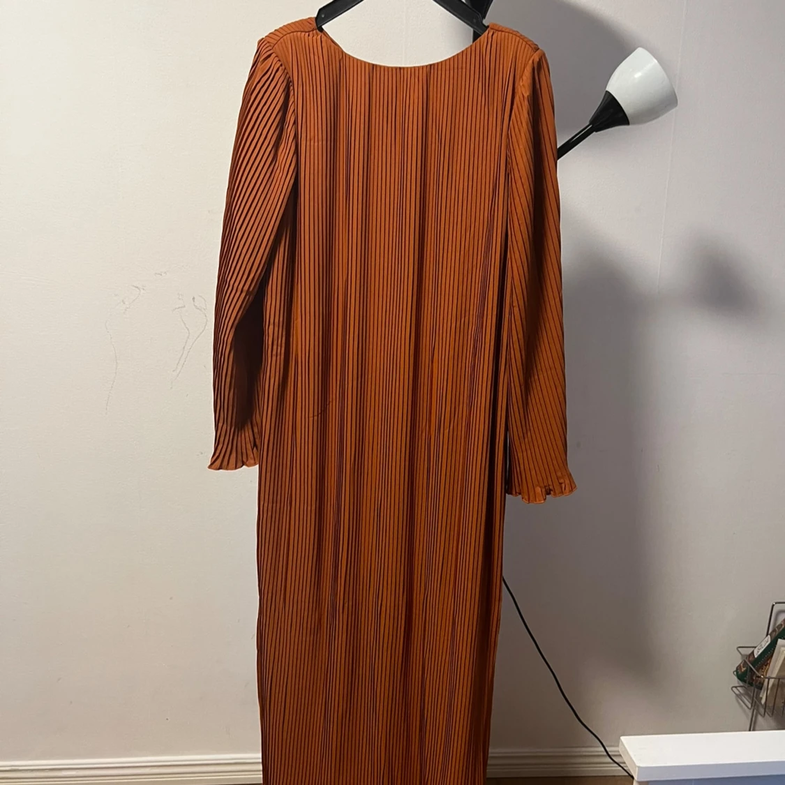 Flowy pleated maxi dress