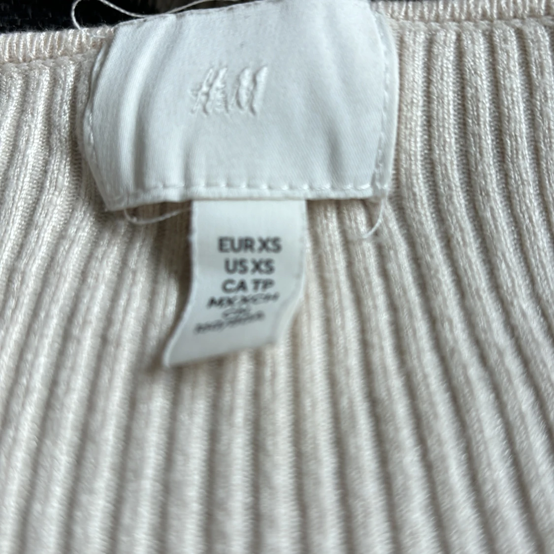 Beige tröja från hm  - 91