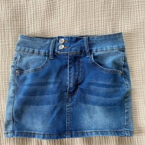 Jeanskjol - Aldrig använd💗