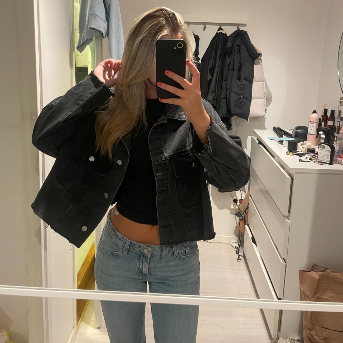 Mörkgrå jeansjacka