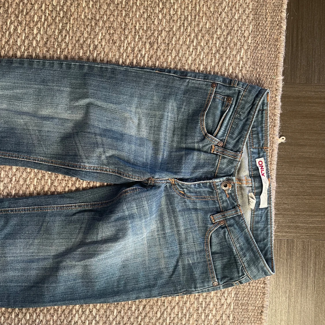 LÅGMIDJADE JEANS!! - 91