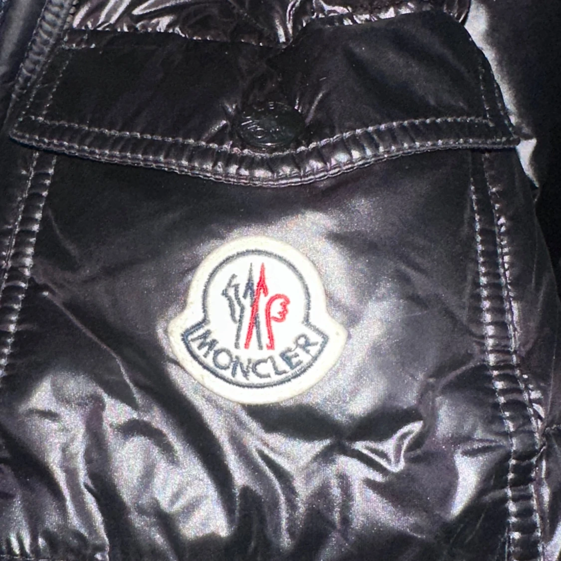 Svart dunjacka från Moncler - 2