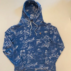 Unik Ralph lauren hoodie - Unik ljusblå Ralph Lauren hoodie i väldigt bra skick, storlek S Skriv vid minsta fråga eller fundering💯👍