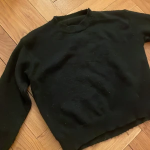 Svart tröja -  Svart stickad tröja ifrån SHEIN 