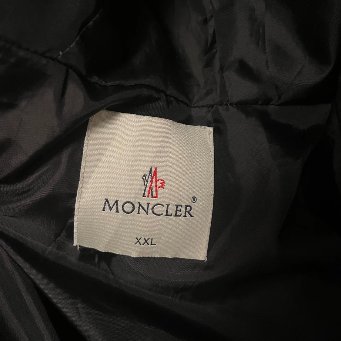 Svart dunjacka från Moncler - 4