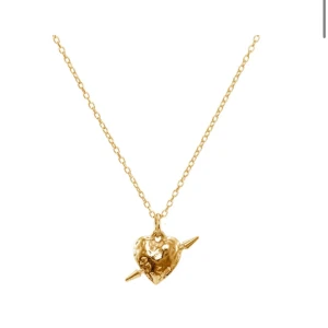 MARIA NILSDOTTER tuvstarr’s heart necklace - Säljer mitt super fina Maria Nilsdotter halsband, i bra skick och längd 45🥰