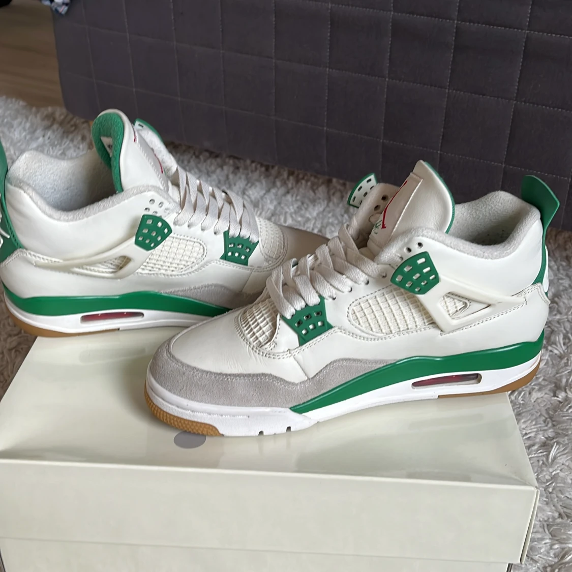 Nike Air Jordan 4 SB pine green  - 2