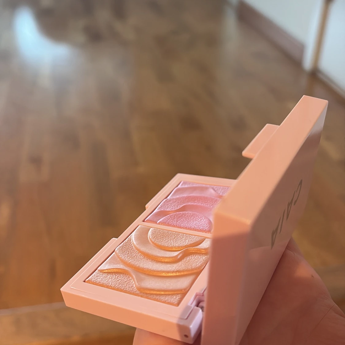 Caia prisma palette  - 1