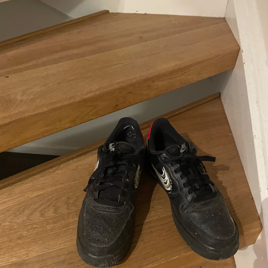 Svarta Nike Air sneakers