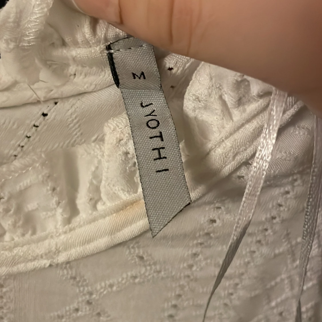 Vit blus från Jyothi - 2