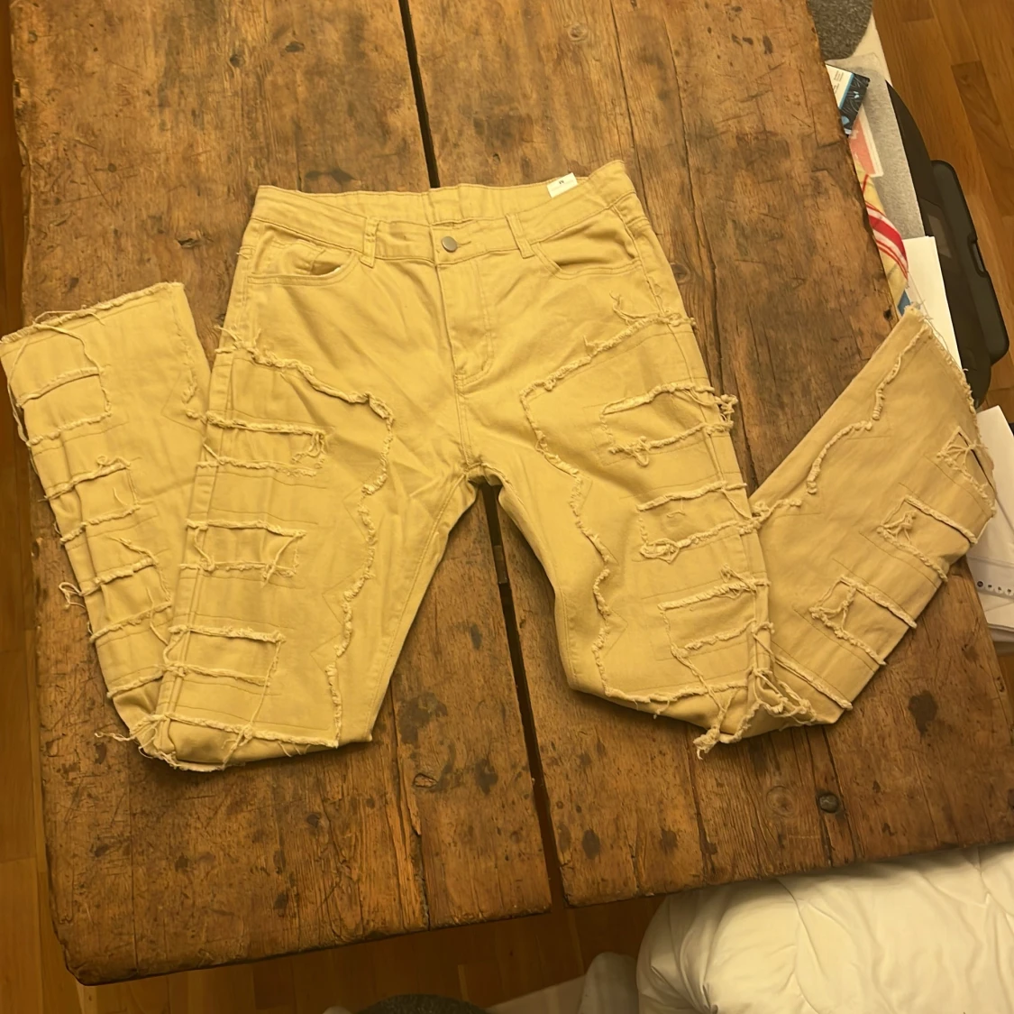 Beige slitna byxor - 91