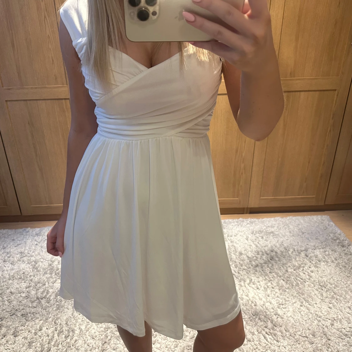 Vit omlottklänning - 1