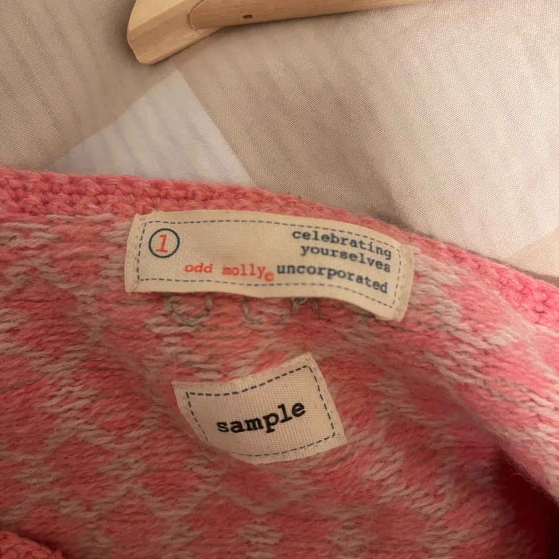 Rosa stickad kofta från Odd Molly - 91