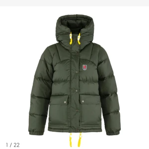 Söker fjällräven jacka - SÖKER en svart eller mörkgrön expedition down LITE (LIGHT) jacket från fjällräven i xxs.