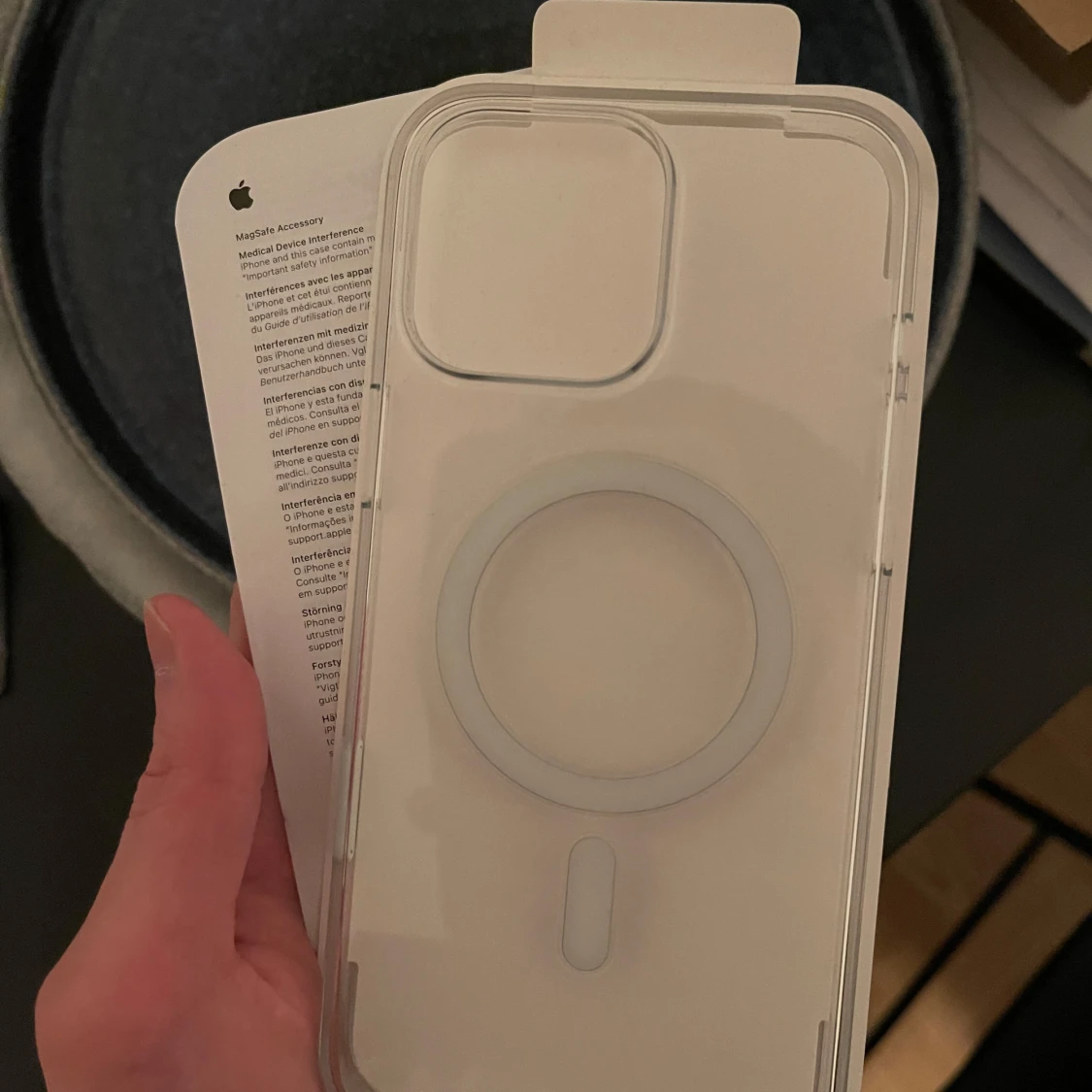 Transparent mobilskal för iPhone 16 Pro Max från Apple  - 90