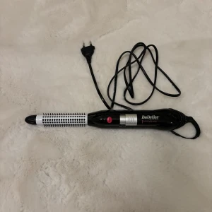Rundborste BaByliss - Säljer en rundborste från BaByliss🤍