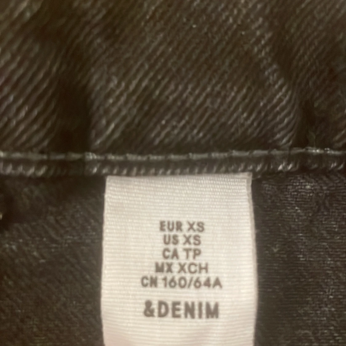 Svart jeanskjol från H&M &Denim - 91
