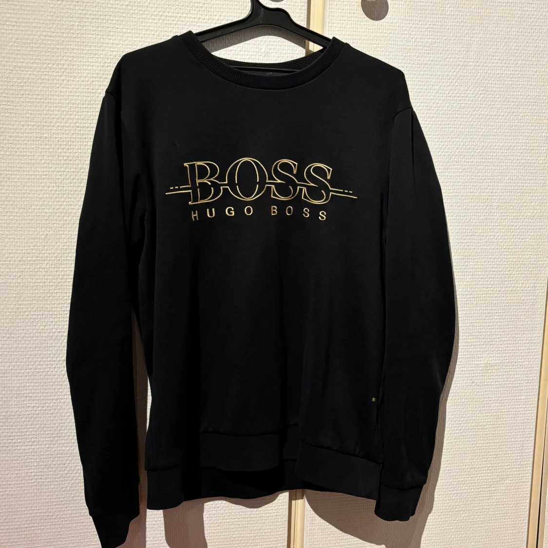 Svart sweatshirt från Hugo Boss