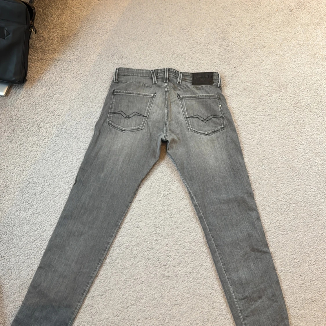 Grå jeans från Replay - 90