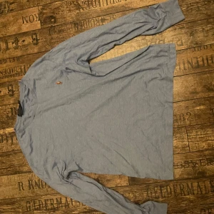Polo tröja - Säljer en fet polo ralph lauren tröja som jag inte använder längre. Storlek M 