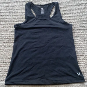 Soc träninglinne💗 - Linne från soc i fint skick nästan aldrig andvänt💗 Storlek 146-152