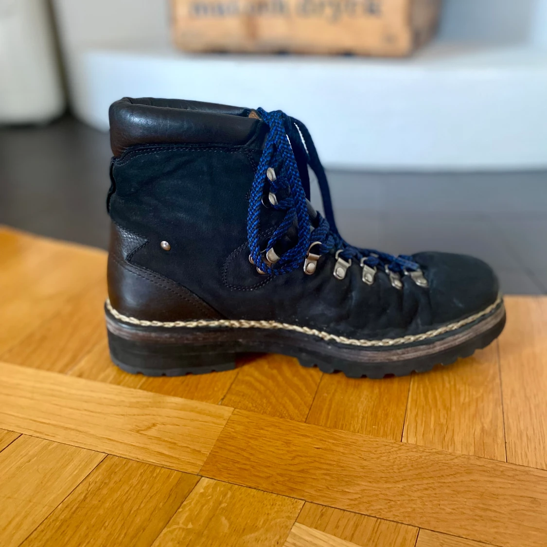 Ralph Lauren Alpine Nubuck Trail Boot - 91