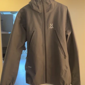Haglöfs jacka - Som ny. Strl M