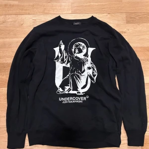 Undercover U logo sweatshirt - Undercover sweatshirt från FW17, Size  1 passar som M. Inga defekter köpt direkt ifrån japan, Dm för mer frågor.